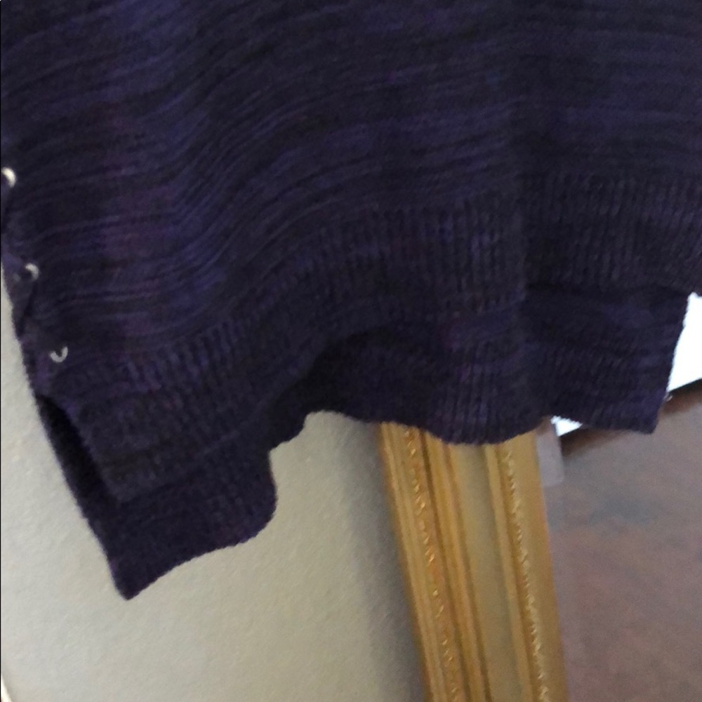 Sweater - Picture 4 of 5